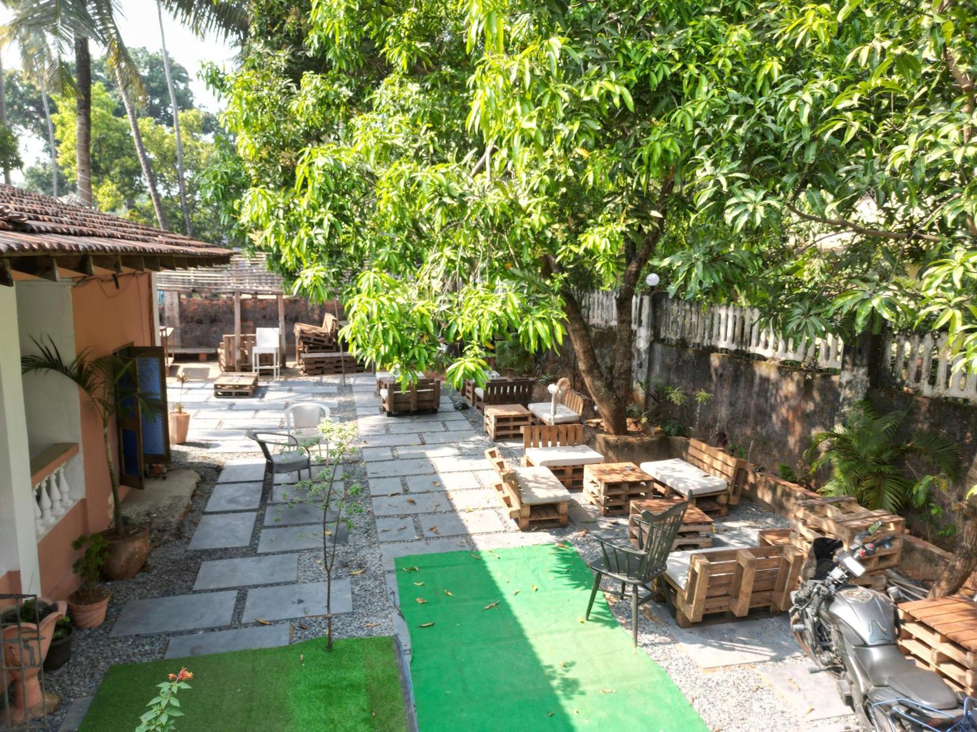 Streetmates Hostel Anjuna Exterior photo