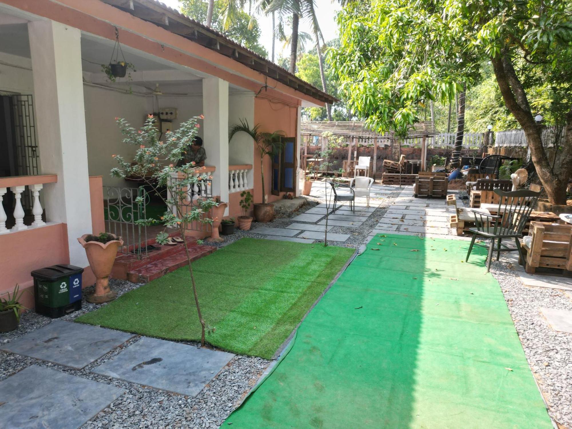 Streetmates Hostel Anjuna Exterior photo