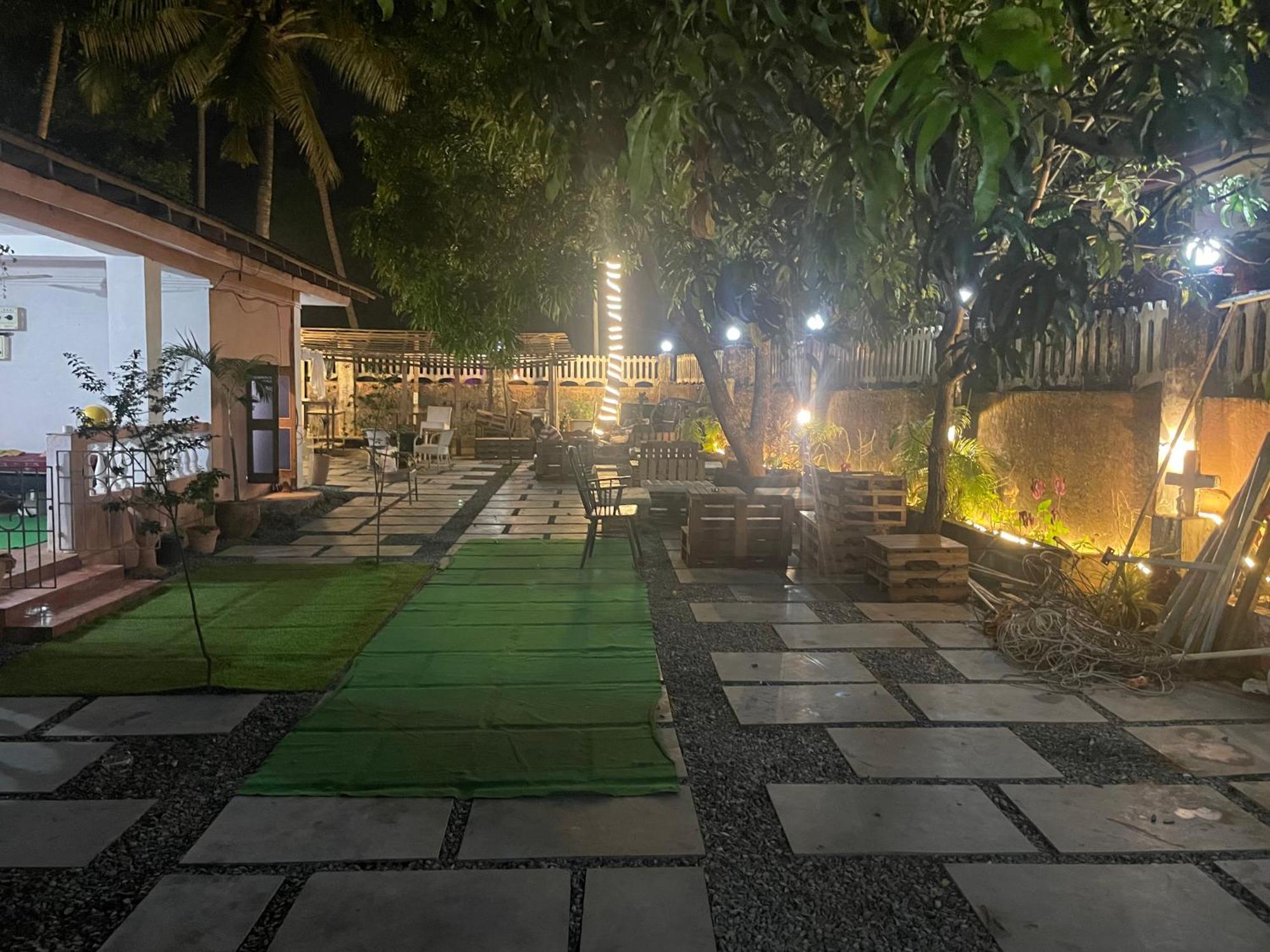 Streetmates Hostel Anjuna Exterior photo